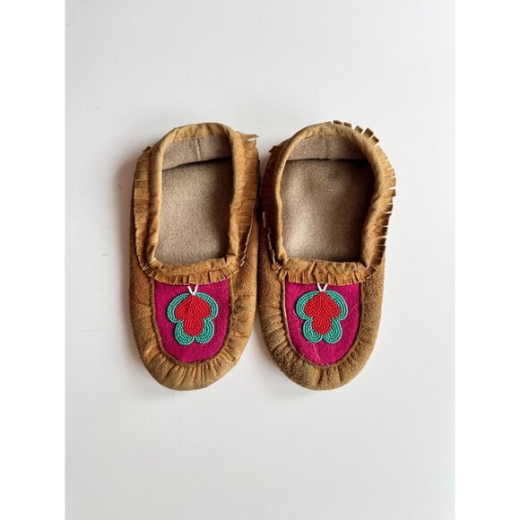 Vintage Handmade Warm Brown Beaded Suede Leather Slippers Moccasins - Picture 2 of 15